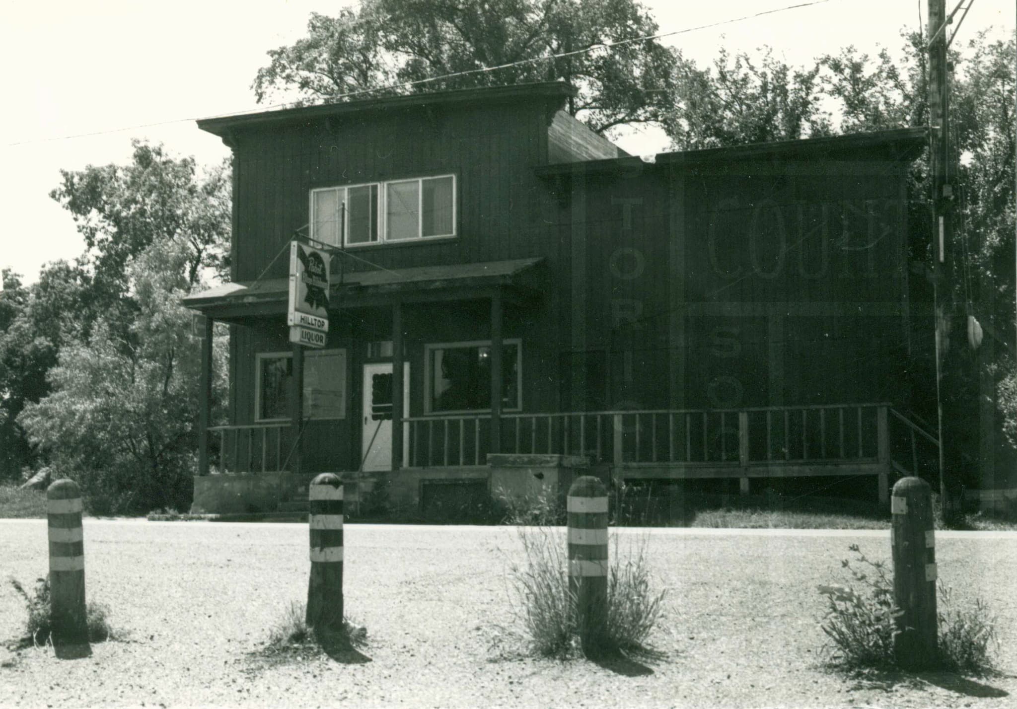 Historic Hilltop Bar - Community Photo